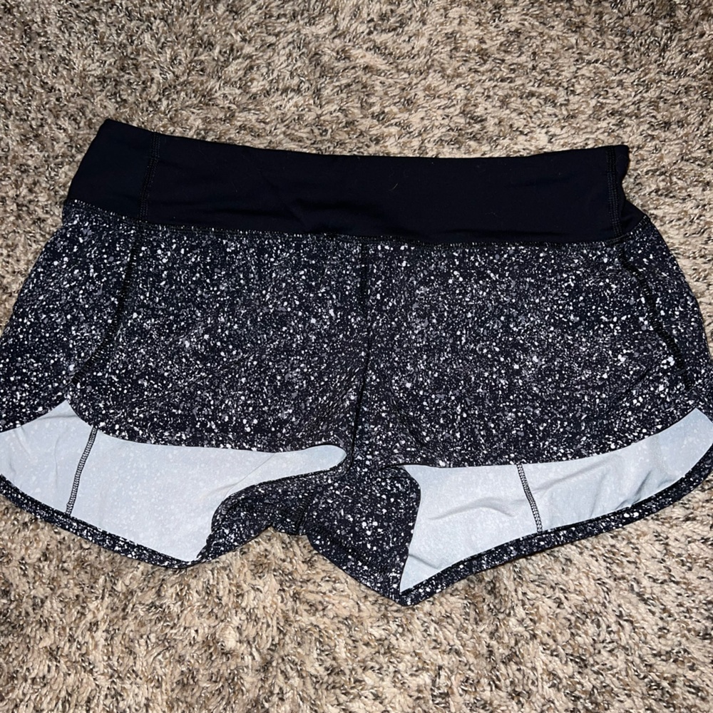 Lululemon size 6
